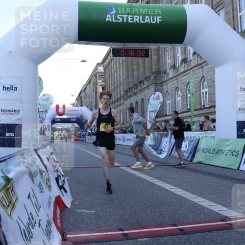 07.09.2025 - BARMER Alsterlauf Strokosch-Dieckow http://msf.ph/oto/8717511 07.09.2025 11:16:00 Ziel  meine-sportfotos.de
