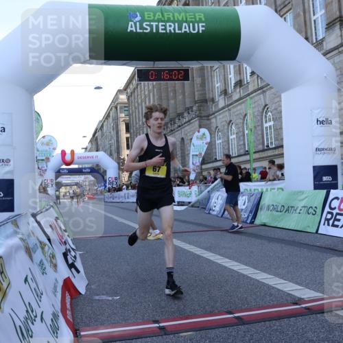 07.09.2025 - BARMER Alsterlauf Strokosch-Dieckow http://msf.ph/oto/8717512 07.09.2025 11:16:00 Ziel  meine-sportfotos.de