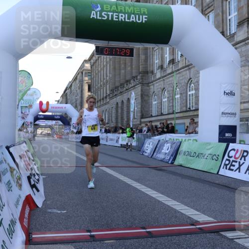 07.09.2025 - BARMER Alsterlauf Strokosch-Dieckow http://msf.ph/oto/8717566 07.09.2025 11:17:27 Ziel  meine-sportfotos.de