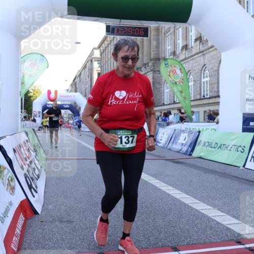 07.09.2025 - BARMER Alsterlauf Strokosch-Dieckow http://msf.ph/oto/8717805 07.09.2025 11:59:03 Ziel  meine-sportfotos.de