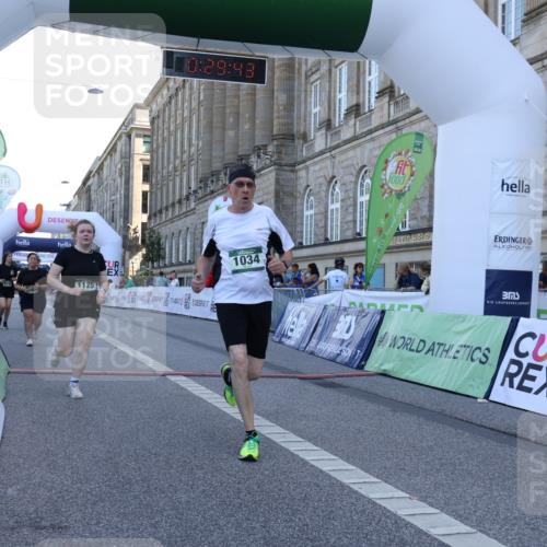 07.09.2025 - BARMER Alsterlauf Strokosch-Dieckow http://msf.ph/oto/8717851 07.09.2025 11:59:39 Ziel  meine-sportfotos.de