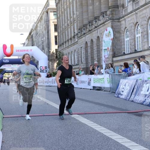 07.09.2025 - BARMER Alsterlauf Strokosch-Dieckow http://msf.ph/oto/8718266 07.09.2025 12:05:06 Ziel  meine-sportfotos.de
