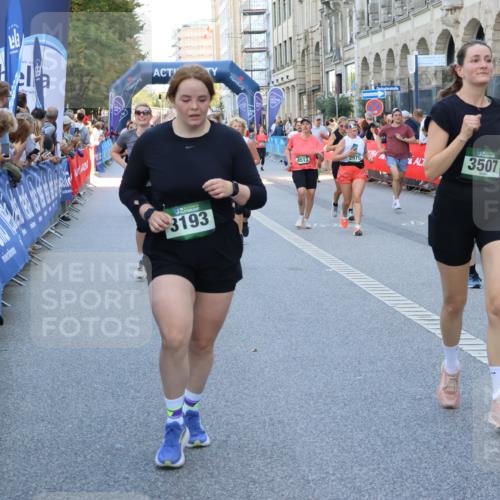 07.09.2025 - BARMER Alsterlauf Strokosch-Dieckow http://msf.ph/oto/8718526 07.09.2025 10:05:09 Ziel 2018, 2102, 2163, 2481, 3114, 3532, 3801, 3930, 4092, 4174, 4371, 4400, 4775, 4783, 4862, 5207, 5229, 5346, 5473, 5588, 5627, 5670, 5937, 6148, 6213, 6241, 6245, 8056, 8286, 8346, 8384, 8453, 8467 meine-sportfotos.de