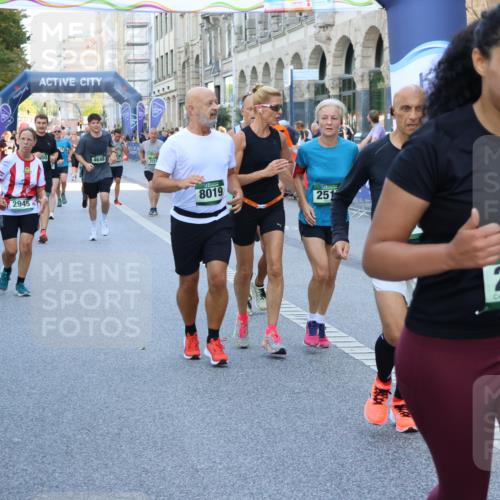 07.09.2025 - BARMER Alsterlauf Strokosch-Dieckow http://msf.ph/oto/8718571 07.09.2025 10:04:57 Ziel 2018, 2030, 2359, 2504, 2753, 2768, 2884, 3187, 3527, 3594, 3671, 3801, 4035, 4174, 4440, 4642, 4775, 4817, 4923, 4932, 5137, 5207, 5299, 5346, 5408, 5670, 5719, 5937, 6022, 6213, 8056, 8346, 8453, 8457, 8467 meine-sportfotos.de