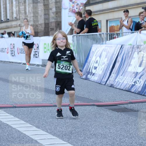 07.09.2025 - BARMER Alsterlauf Strokosch-Dieckow http://msf.ph/oto/8718686 07.09.2025 12:20:00 Ziel  meine-sportfotos.de