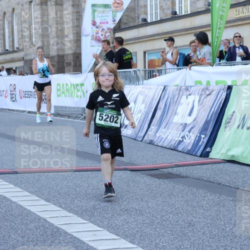 07.09.2025 - BARMER Alsterlauf Strokosch-Dieckow http://msf.ph/oto/8718687 07.09.2025 12:20:00 Ziel  meine-sportfotos.de