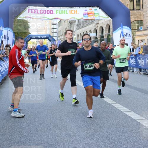 07.09.2025 - BARMER Alsterlauf Strokosch-Dieckow http://msf.ph/oto/8718689 07.09.2025 10:04:32 Ziel 2021, 2120, 2169, 2280, 2436, 2551, 2682, 2945, 2975, 3245, 3507, 3624, 3815, 3850, 3938, 3954, 4513, 4648, 4666, 4733, 4929, 5407, 5559, 5577, 5578, 5815, 5998, 6019, 6117, 6336, 8027, 8206, 8243, 8444 meine-sportfotos.de