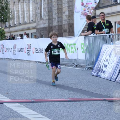 07.09.2025 - BARMER Alsterlauf Strokosch-Dieckow http://msf.ph/oto/8718699 07.09.2025 12:20:05 Ziel  meine-sportfotos.de