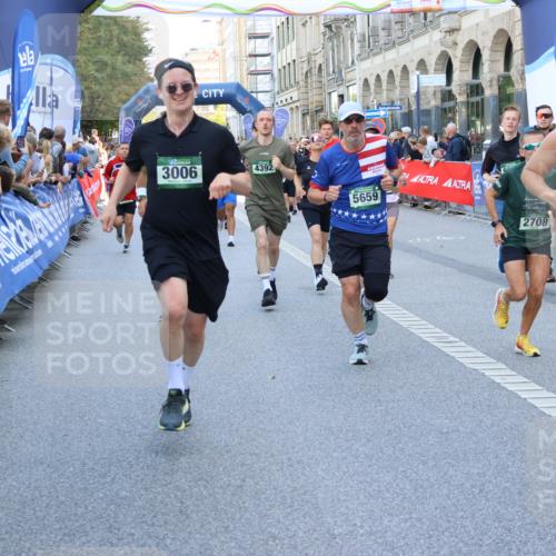 07.09.2025 - BARMER Alsterlauf Strokosch-Dieckow http://msf.ph/oto/8718716 07.09.2025 10:04:26 Ziel 2021, 2169, 2280, 2333, 2436, 2515, 2551, 2643, 2831, 2945, 3172, 3173, 3245, 3261, 3507, 3850, 3938, 3954, 4073, 4251, 4347, 4648, 4666, 4728, 4730, 4733, 4910, 4929, 5379, 5521, 5577, 5578, 5612, 5684, 5844, 6214, 6259, 6265, 6336, 8019, 8027, 8206, 8243, 8444 meine-sportfotos.de