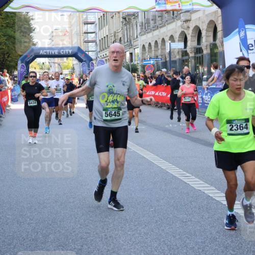07.09.2025 - BARMER Alsterlauf Strokosch-Dieckow http://msf.ph/oto/8718722 07.09.2025 10:04:18 Ziel 2065, 2113, 2139, 2169, 2280, 2333, 2366, 2436, 2515, 2551, 2600, 2643, 2831, 2945, 2981, 3172, 3173, 3245, 3261, 3685, 3913, 3938, 3954, 3960, 4073, 4251, 4347, 4372, 4666, 4697, 4728, 4730, 4733, 4910, 5379, 5521, 5612, 5640, 5683, 5684, 5844, 6214, 6259, 6265, 6336, 8019, 8027, 8243, 8288 meine-sportfotos.de