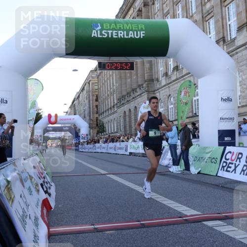 07.09.2025 - BARMER Alsterlauf Strokosch-Dieckow http://msf.ph/oto/8718800 07.09.2025 09:29:51 Ziel 9 meine-sportfotos.de