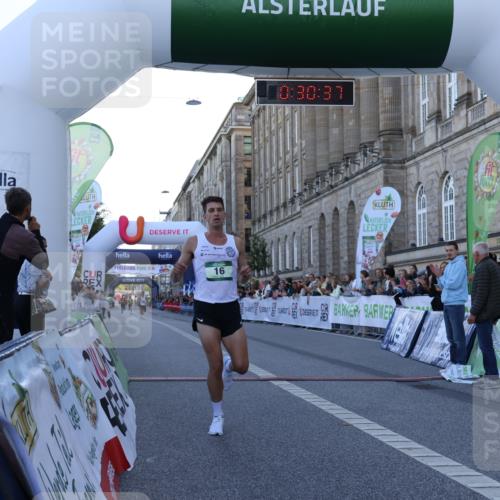 07.09.2025 - BARMER Alsterlauf Strokosch-Dieckow http://msf.ph/oto/8718812 07.09.2025 09:30:35 Ziel 16 meine-sportfotos.de
