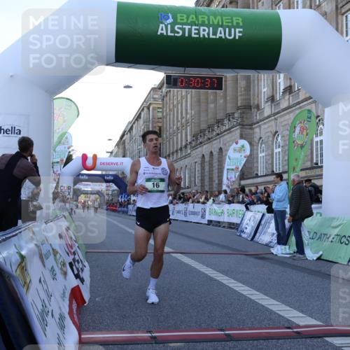07.09.2025 - BARMER Alsterlauf Strokosch-Dieckow http://msf.ph/oto/8718813 07.09.2025 09:30:36 Ziel 16, 4969 meine-sportfotos.de