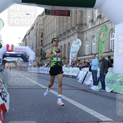 07.09.2025 - BARMER Alsterlauf Strokosch-Dieckow http://msf.ph/oto/8718841 07.09.2025 09:30:48 Ziel 6, 8, 15, 4969 meine-sportfotos.de