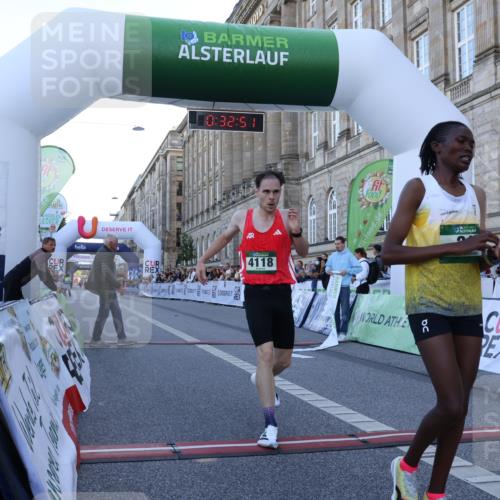 07.09.2025 - BARMER Alsterlauf Strokosch-Dieckow http://msf.ph/oto/8718939 07.09.2025 09:32:49 Ziel 21, 4118, 8354 meine-sportfotos.de