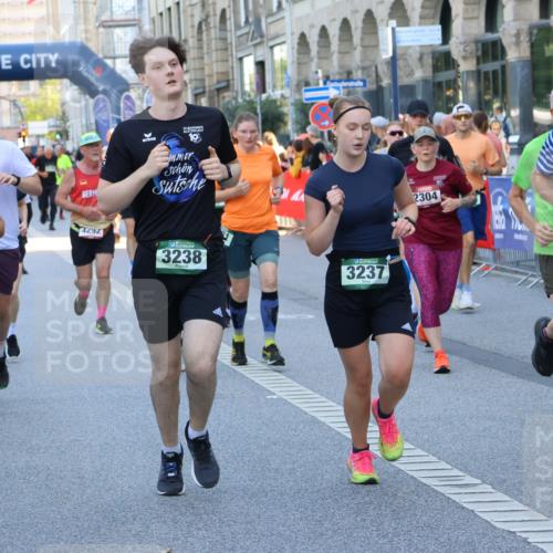 07.09.2025 - BARMER Alsterlauf Strokosch-Dieckow http://msf.ph/oto/8719002 07.09.2025 10:03:32 Ziel 2045, 2046, 2107, 2130, 2364, 2370, 2371, 2644, 2652, 3010, 3233, 3272, 3288, 3310, 3311, 3352, 3519, 3610, 3719, 3745, 3832, 4074, 4117, 4323, 4333, 4779, 4822, 4868, 4905, 5162, 5225, 5320, 5371, 5479, 5689, 5800, 5938, 6002, 6123, 6153, 6279, 8041, 8306 meine-sportfotos.de