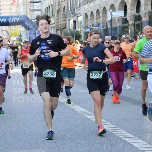 07.09.2025 - BARMER Alsterlauf Strokosch-Dieckow http://msf.ph/oto/8719013 07.09.2025 10:03:32 Ziel 2045, 2046, 2107, 2130, 2364, 2370, 2371, 2644, 2652, 3010, 3233, 3272, 3288, 3310, 3311, 3352, 3519, 3610, 3719, 3745, 3832, 4074, 4117, 4323, 4333, 4779, 4822, 4868, 4905, 5162, 5225, 5320, 5371, 5479, 5689, 5800, 5938, 6002, 6123, 6153, 6279, 8041, 8306 meine-sportfotos.de