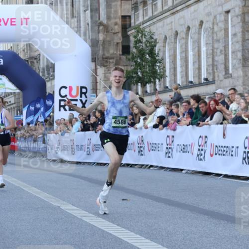 07.09.2025 - BARMER Alsterlauf Strokosch-Dieckow http://msf.ph/oto/8719015 07.09.2025 09:34:35 Ziel 14, 23, 4586 meine-sportfotos.de