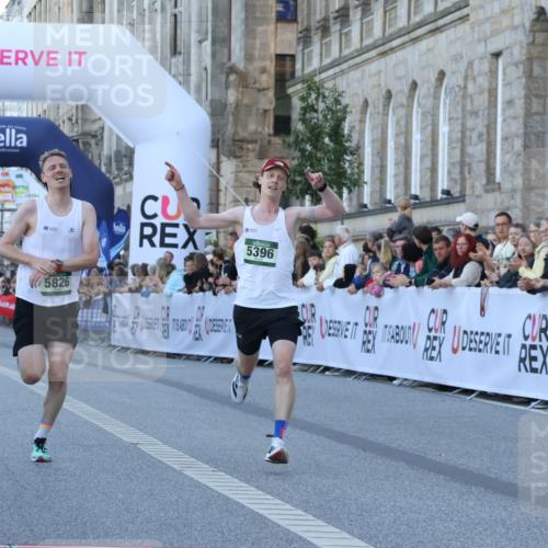 07.09.2025 - BARMER Alsterlauf Strokosch-Dieckow http://msf.ph/oto/8719038 07.09.2025 09:34:44 Ziel 14, 23, 4286, 5396, 5826 meine-sportfotos.de