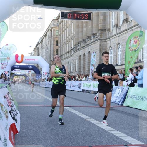 07.09.2025 - BARMER Alsterlauf Strokosch-Dieckow http://msf.ph/oto/8719071 07.09.2025 09:34:58 Ziel 3926, 4138, 4288, 5604, 5641, 8037 meine-sportfotos.de