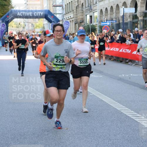 07.09.2025 - BARMER Alsterlauf Strokosch-Dieckow http://msf.ph/oto/8719137 07.09.2025 10:03:07 Ziel 2039, 2061, 2092, 2248, 2304, 2455, 2506, 2814, 2818, 3073, 3095, 3104, 3137, 3237, 3238, 3240, 3941, 3978, 4096, 4180, 4191, 4292, 4301, 4451, 4669, 4960, 5007, 5039, 5483, 5485, 5531, 5554, 5695, 5733, 5736, 5771, 5856, 6041, 6280, 8160, 8216, 8386 meine-sportfotos.de