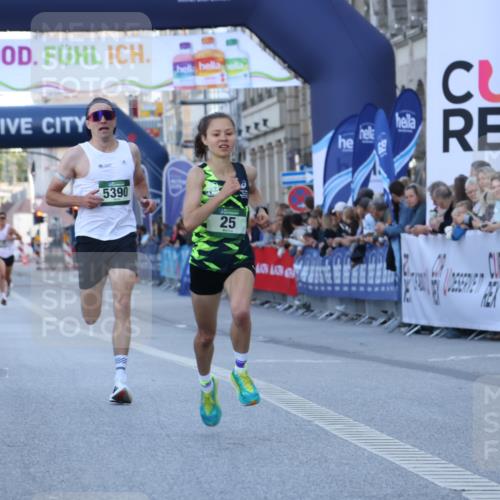 07.09.2025 - BARMER Alsterlauf Strokosch-Dieckow http://msf.ph/oto/8719139 07.09.2025 09:35:38 Ziel 25, 3514, 5390, 8012 meine-sportfotos.de