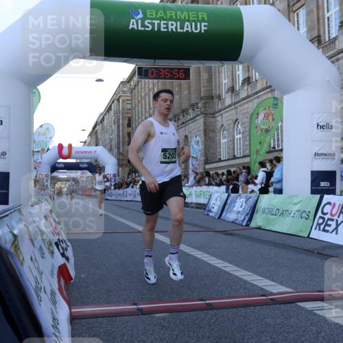 07.09.2025 - BARMER Alsterlauf Strokosch-Dieckow http://msf.ph/oto/8719156 07.09.2025 09:35:54 Ziel 4252, 5148, 5203 meine-sportfotos.de