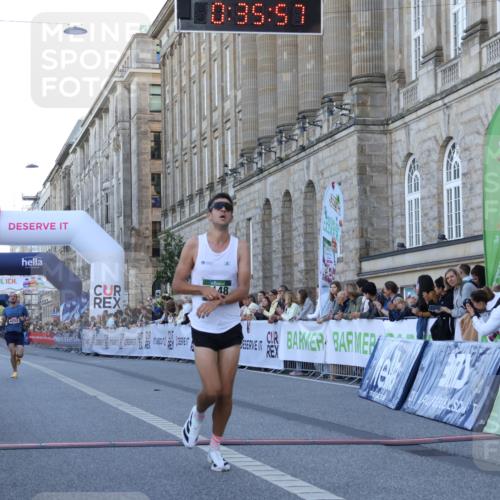 07.09.2025 - BARMER Alsterlauf Strokosch-Dieckow http://msf.ph/oto/8719161 07.09.2025 09:35:56 Ziel 4252, 5148, 5203 meine-sportfotos.de