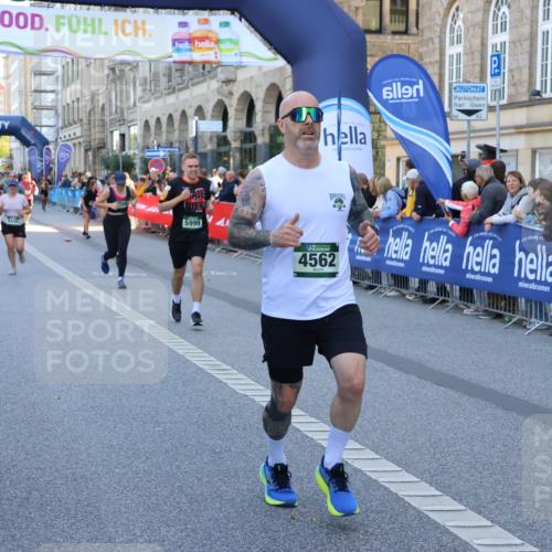 07.09.2025 - BARMER Alsterlauf Strokosch-Dieckow http://msf.ph/oto/8719174 07.09.2025 10:03:04 Ziel 2039, 2061, 2092, 2248, 2304, 2482, 2814, 2818, 2947, 3073, 3137, 3237, 3238, 3240, 3941, 3978, 4093, 4096, 4180, 4191, 4292, 4301, 4451, 4643, 4669, 4812, 4960, 4973, 5007, 5039, 5483, 5485, 5531, 5554, 5733, 5736, 5856, 6041, 6280, 8216, 8386 meine-sportfotos.de