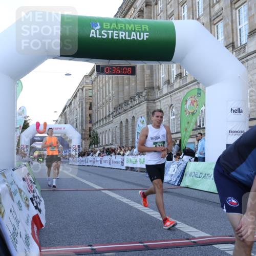 07.09.2025 - BARMER Alsterlauf Strokosch-Dieckow http://msf.ph/oto/8719180 07.09.2025 09:36:06 Ziel 3841, 5206, 5532, 5666, 6316, 8008 meine-sportfotos.de