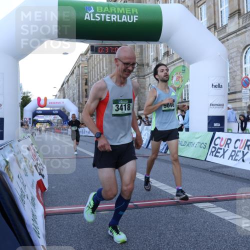 07.09.2025 - BARMER Alsterlauf Strokosch-Dieckow http://msf.ph/oto/8719282 07.09.2025 09:37:00 Ziel 3418, 5046, 5066, 5700 meine-sportfotos.de