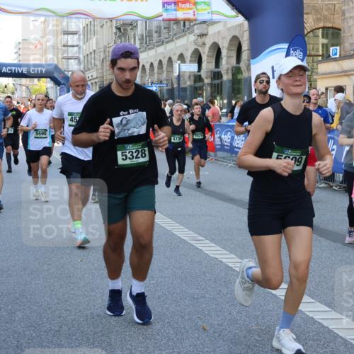 07.09.2025 - BARMER Alsterlauf Strokosch-Dieckow http://msf.ph/oto/8719312 07.09.2025 10:02:47 Ziel 2020, 2294, 2334, 2393, 2482, 2542, 2898, 2947, 3053, 3137, 3229, 3433, 3708, 3773, 4093, 4172, 4276, 4278, 4643, 4812, 4960, 4973, 5151, 5427, 5522, 5665, 5781, 5804, 5845, 5999, 6207, 8271 meine-sportfotos.de