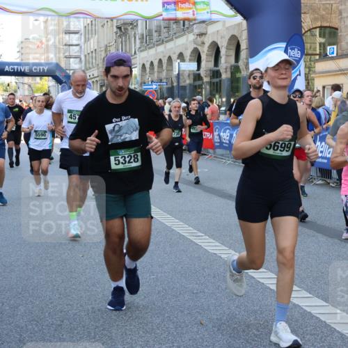 07.09.2025 - BARMER Alsterlauf Strokosch-Dieckow http://msf.ph/oto/8719315 07.09.2025 10:02:46 Ziel 2020, 2294, 2334, 2393, 2482, 2542, 2898, 2947, 3053, 3225, 3229, 3433, 3506, 3708, 3773, 4093, 4172, 4276, 4278, 4643, 4812, 4973, 5078, 5151, 5427, 5522, 5555, 5665, 5781, 5804, 5845, 5999, 6207, 8271 meine-sportfotos.de
