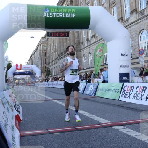 07.09.2025 - BARMER Alsterlauf Strokosch-Dieckow http://msf.ph/oto/8719317 07.09.2025 09:37:26 Ziel 3271, 4253, 5370, 6128 meine-sportfotos.de