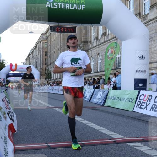 07.09.2025 - BARMER Alsterlauf Strokosch-Dieckow http://msf.ph/oto/8719339 07.09.2025 09:37:43 Ziel 8077, 8221 meine-sportfotos.de