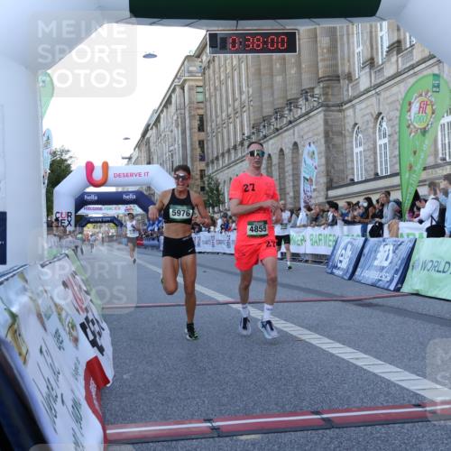 07.09.2025 - BARMER Alsterlauf Strokosch-Dieckow http://msf.ph/oto/8719362 07.09.2025 09:37:59 Ziel 2704, 3118, 4782, 4855, 5976 meine-sportfotos.de