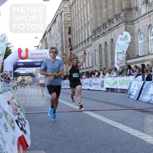 07.09.2025 - BARMER Alsterlauf Strokosch-Dieckow http://msf.ph/oto/8719496 07.09.2025 09:39:06 Ziel 2238, 4040, 5749, 8218 meine-sportfotos.de