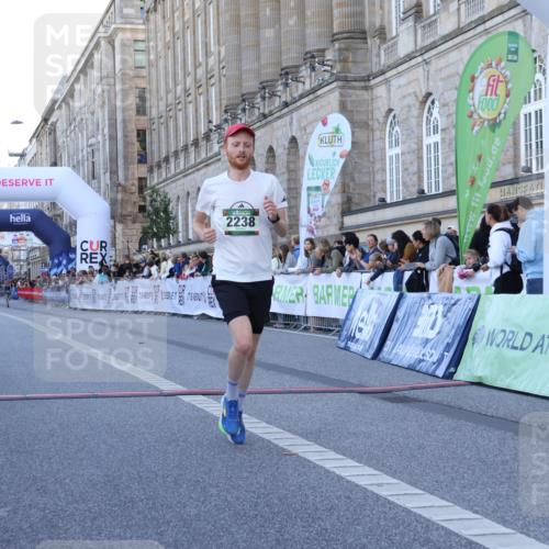 07.09.2025 - BARMER Alsterlauf Strokosch-Dieckow http://msf.ph/oto/8719506 07.09.2025 09:39:09 Ziel 2238, 4040, 5749, 8218 meine-sportfotos.de