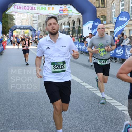 07.09.2025 - BARMER Alsterlauf Strokosch-Dieckow http://msf.ph/oto/8719547 07.09.2025 10:02:15 Ziel 2138, 2444, 2518, 2539, 2595, 2880, 3111, 3113, 3253, 3522, 3682, 3683, 4085, 4163, 4329, 4411, 4476, 4493, 4494, 4574, 4668, 4735, 4982, 5022, 5221, 5259, 5328, 5454, 5482, 5564, 5580, 5590, 5626, 5636, 5656, 5672, 5699, 5794, 5809, 5859, 5927, 5928, 6032, 6164, 8029, 8036, 8406, 8416, 8420 meine-sportfotos.de