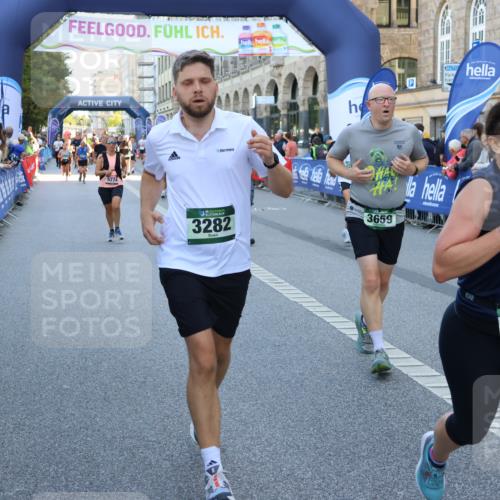 07.09.2025 - BARMER Alsterlauf Strokosch-Dieckow http://msf.ph/oto/8719553 07.09.2025 10:02:14 Ziel 2138, 2273, 2444, 2518, 2539, 2595, 2623, 2880, 3111, 3113, 3253, 3522, 3682, 3683, 3967, 4038, 4085, 4163, 4329, 4411, 4476, 4493, 4494, 4574, 4668, 4735, 4982, 5022, 5221, 5259, 5328, 5454, 5482, 5580, 5590, 5626, 5636, 5656, 5672, 5699, 5794, 5809, 5859, 5927, 5928, 6032, 6164, 8029, 8036, 8406, 8416, 8420 meine-sportfotos.de