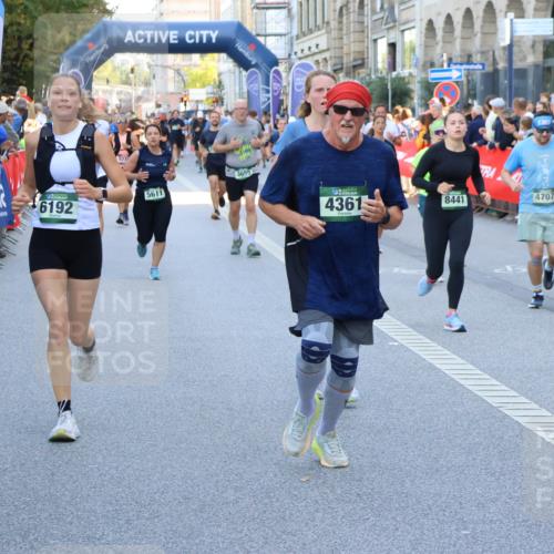 07.09.2025 - BARMER Alsterlauf Strokosch-Dieckow http://msf.ph/oto/8719576 07.09.2025 10:02:08 Ziel 2036, 2138, 2273, 2274, 2444, 2518, 2589, 2595, 2623, 2693, 2726, 2880, 2902, 2952, 3082, 3111, 3113, 3210, 3226, 3235, 3253, 3747, 3937, 3967, 4038, 4085, 4163, 4266, 4329, 4411, 4454, 4476, 4493, 4494, 4574, 4735, 4861, 4982, 5221, 5259, 5328, 5454, 5482, 5540, 5556, 5580, 5590, 5636, 5672, 5699, 5794, 5809, 5859, 6147, 6155, 6164, 8029, 8036, 8420, 8429 meine-sportfotos.de