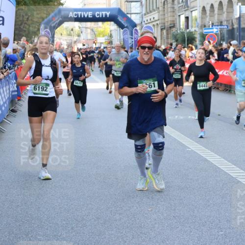 07.09.2025 - BARMER Alsterlauf Strokosch-Dieckow http://msf.ph/oto/8719593 07.09.2025 10:02:08 Ziel 2036, 2138, 2273, 2274, 2444, 2518, 2589, 2595, 2623, 2693, 2726, 2880, 2902, 2952, 3082, 3111, 3113, 3210, 3226, 3235, 3253, 3747, 3937, 3967, 4038, 4085, 4163, 4266, 4329, 4411, 4454, 4476, 4493, 4494, 4574, 4735, 4861, 4982, 5221, 5259, 5328, 5454, 5482, 5540, 5556, 5580, 5590, 5636, 5672, 5699, 5794, 5809, 5859, 6147, 6155, 6164, 8029, 8036, 8420, 8429 meine-sportfotos.de