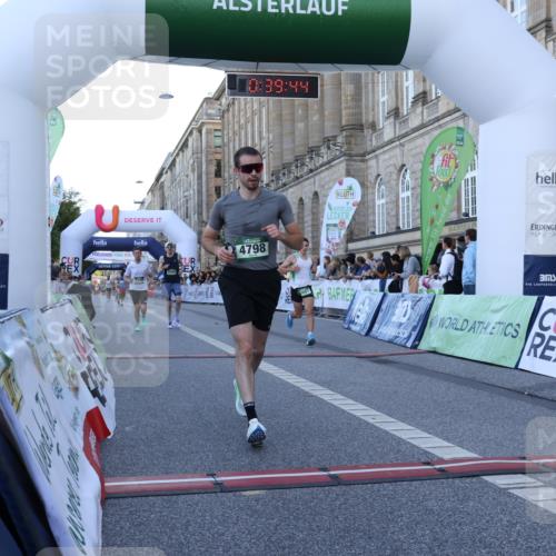 07.09.2025 - BARMER Alsterlauf Strokosch-Dieckow http://msf.ph/oto/8719595 07.09.2025 09:39:43 Ziel 3598, 3633, 3999, 4122, 4419, 4521, 4798, 5080, 5209, 5687, 5993 meine-sportfotos.de