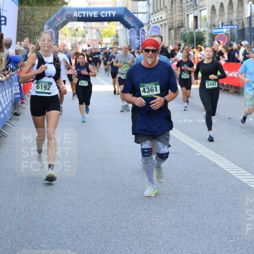 07.09.2025 - BARMER Alsterlauf Strokosch-Dieckow http://msf.ph/oto/8719596 07.09.2025 10:02:08 Ziel 2036, 2138, 2273, 2274, 2444, 2518, 2589, 2595, 2623, 2693, 2726, 2880, 2902, 2952, 3082, 3111, 3113, 3210, 3226, 3235, 3253, 3747, 3937, 3967, 4038, 4085, 4163, 4266, 4329, 4411, 4454, 4476, 4493, 4494, 4574, 4735, 4861, 4982, 5221, 5259, 5328, 5454, 5482, 5540, 5556, 5580, 5590, 5636, 5672, 5699, 5794, 5809, 5859, 6147, 6155, 6164, 8029, 8036, 8420, 8429 meine-sportfotos.de