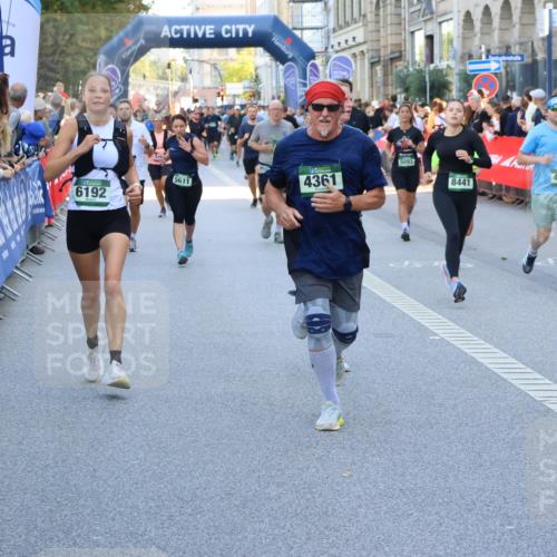 07.09.2025 - BARMER Alsterlauf Strokosch-Dieckow http://msf.ph/oto/8719600 07.09.2025 10:02:08 Ziel 2036, 2138, 2273, 2274, 2444, 2518, 2589, 2595, 2623, 2693, 2726, 2880, 2902, 2952, 3082, 3111, 3113, 3210, 3226, 3235, 3253, 3747, 3937, 3967, 4038, 4085, 4163, 4266, 4329, 4411, 4454, 4476, 4493, 4494, 4574, 4735, 4861, 4982, 5221, 5259, 5328, 5454, 5482, 5540, 5556, 5580, 5590, 5636, 5672, 5699, 5794, 5809, 5859, 6147, 6155, 6164, 8029, 8036, 8420, 8429 meine-sportfotos.de