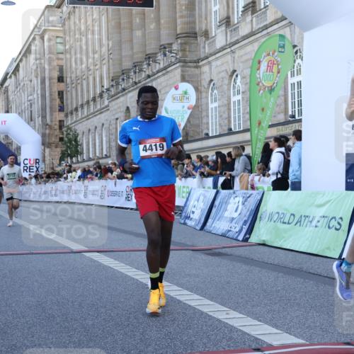 07.09.2025 - BARMER Alsterlauf Strokosch-Dieckow http://msf.ph/oto/8719614 07.09.2025 09:39:50 Ziel 3639, 3733, 3999, 4122, 4192, 4419, 5209, 5993 meine-sportfotos.de