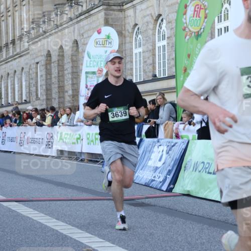 07.09.2025 - BARMER Alsterlauf Strokosch-Dieckow http://msf.ph/oto/8719619 07.09.2025 09:39:54 Ziel 2566, 2964, 3180, 3639, 3733, 4122, 4192, 4419, 5993 meine-sportfotos.de
