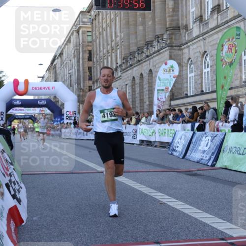 07.09.2025 - BARMER Alsterlauf Strokosch-Dieckow http://msf.ph/oto/8719622 07.09.2025 09:39:55 Ziel 2566, 2964, 3180, 3639, 3733, 4192, 4419, 5440 meine-sportfotos.de