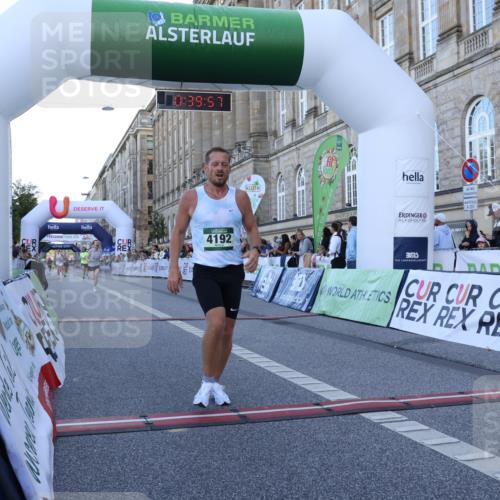 07.09.2025 - BARMER Alsterlauf Strokosch-Dieckow http://msf.ph/oto/8719624 07.09.2025 09:39:55 Ziel 2566, 2964, 3180, 3639, 3733, 4192, 4419, 5440 meine-sportfotos.de