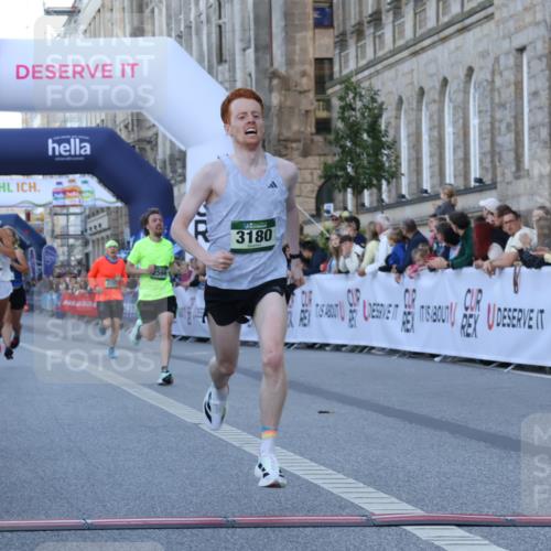 07.09.2025 - BARMER Alsterlauf Strokosch-Dieckow http://msf.ph/oto/8719627 07.09.2025 09:39:57 Ziel 2566, 2964, 3180, 3639, 3733, 3753, 4192, 5440 meine-sportfotos.de